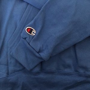 Champion Sweatshirt with Pocket & Hood